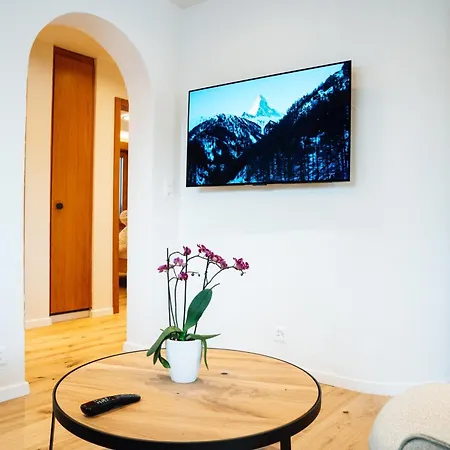 Alpine Mountains Scenic Retreat By Sea N' Rent Апартаменты *